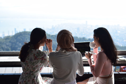 Blue light & Digital Aging. Yindi Natural Urbanite Blue light protection and Hydrating MistMalaysia's first blue light protection face mist
